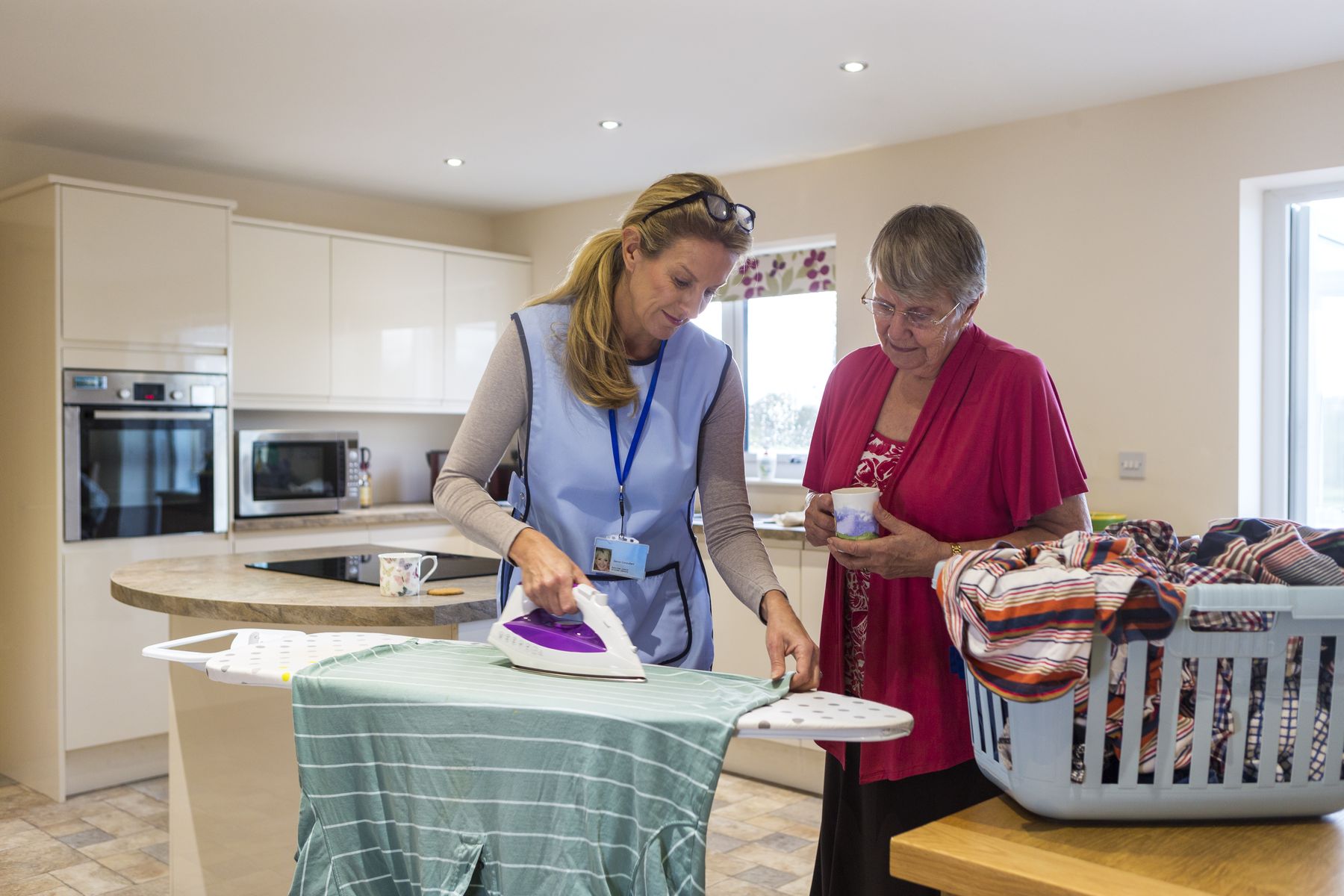 Emerald Homecare | Live in / Overnight care